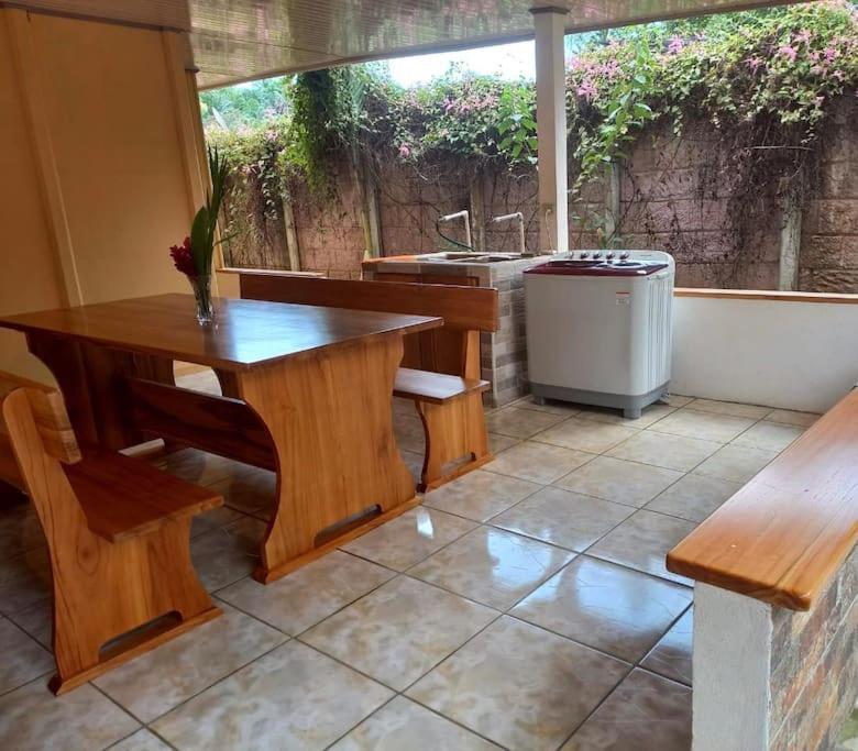 Tropical Bee Garden Holiday Houses Savegre Екстериор снимка